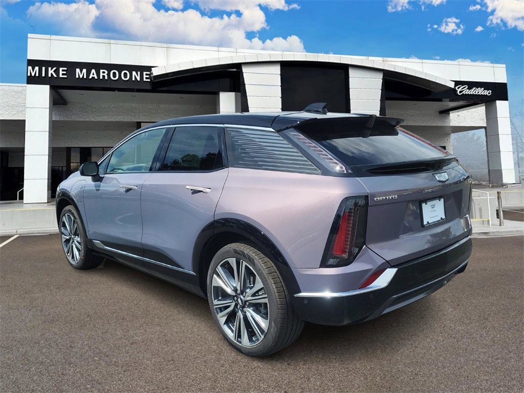 New 2025 Cadillac Optiq Luxury 2 image 4