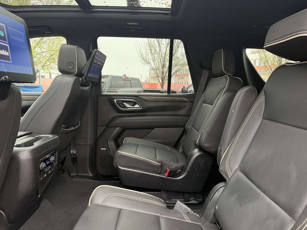 Used 2023 Chevrolet Tahoe Premier w/ Premium Package 2 AWD/4WD image 18