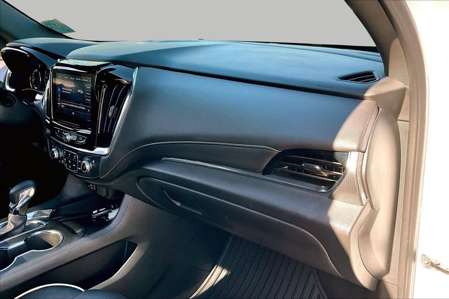 Used 2023 Chevrolet Traverse Premier AWD/4WD image 18