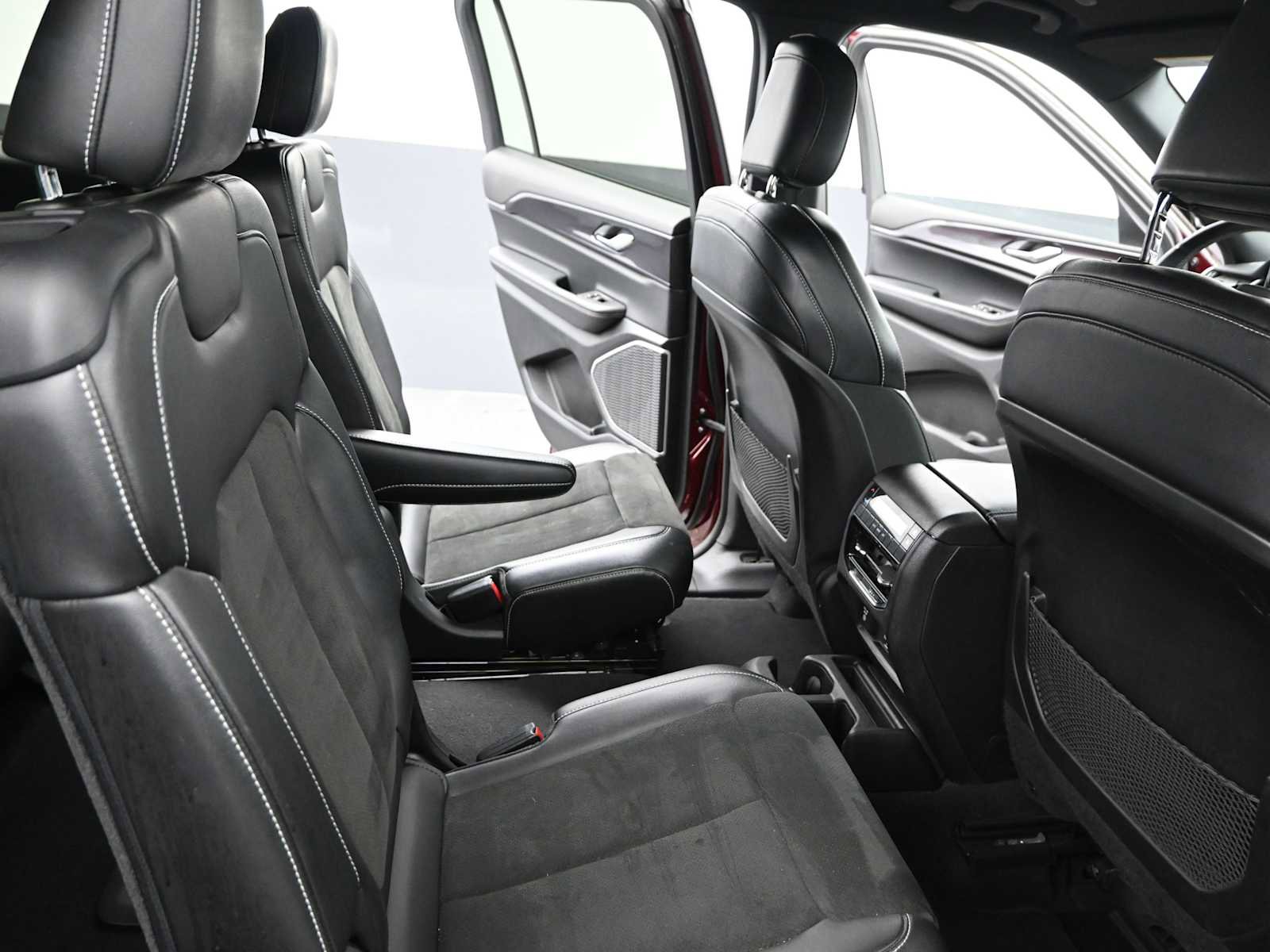 Used 2021 Jeep Grand Cherokee L Laredo image 23