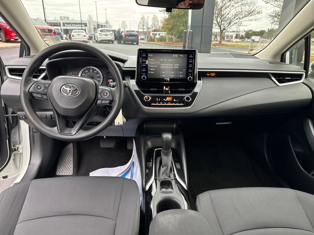 Used 2020 Toyota Corolla LE image 13