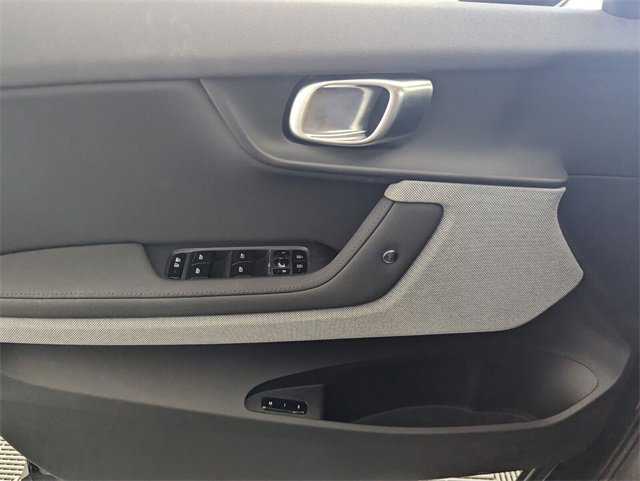 Used 2024 Polestar Polestar 2 image 25