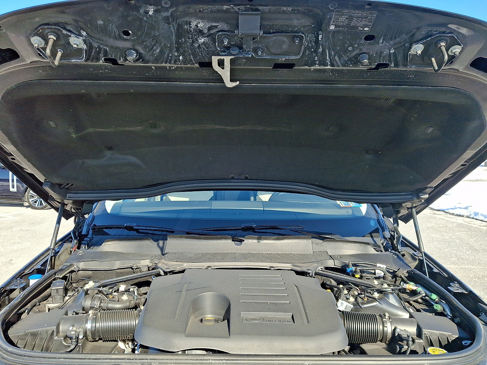 Used 2025 Land Rover Discovery Dynamic SE image 27