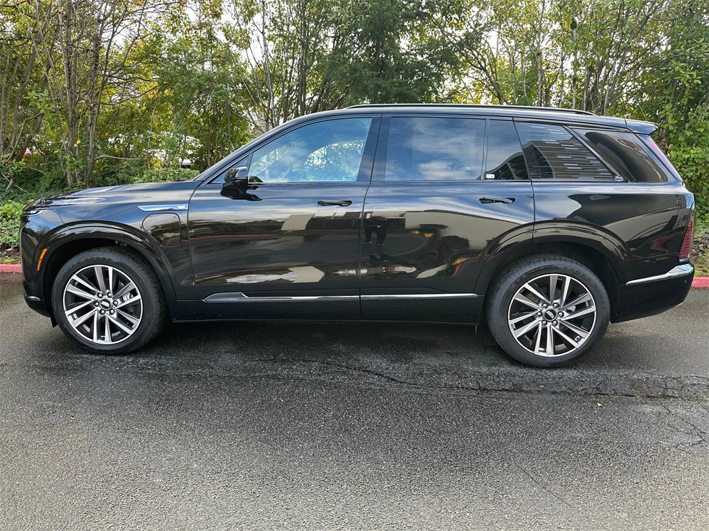 New 2026 Cadillac Vistiq Sport image 2