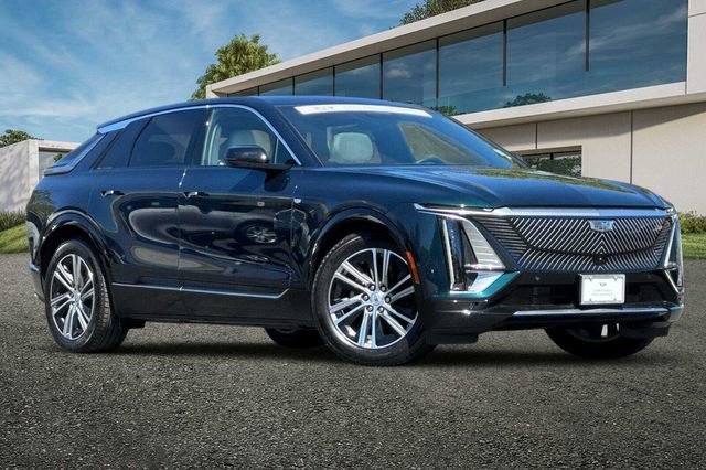 Certified 2024 Cadillac Lyriq Luxury RWD image 2