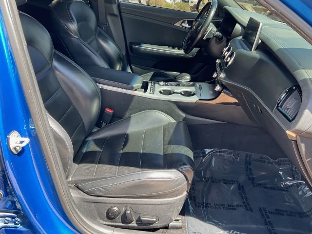 Used 2020 Kia Stinger GT2 image 19