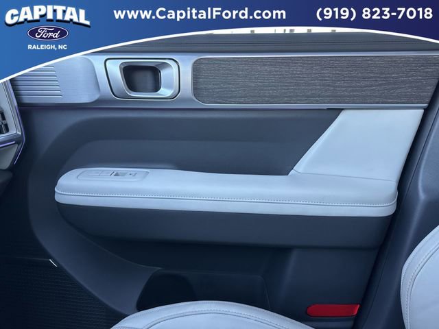 Used 2024 Hyundai Santa Fe Calligraphy w/ Tow & Go Package AWD/4WD image 28