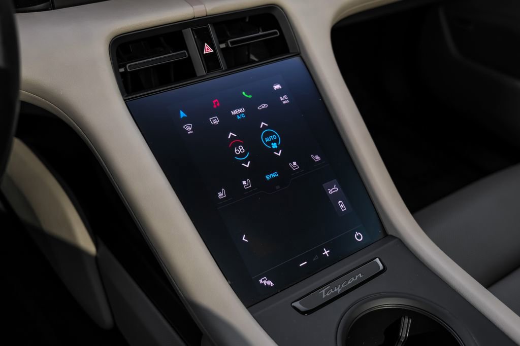 Used 2022 Porsche Taycan image 22