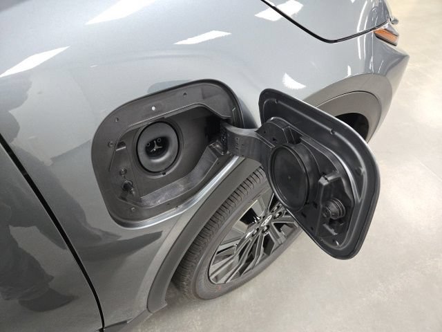New 2026 Toyota C-HR AWD/4WD image 7