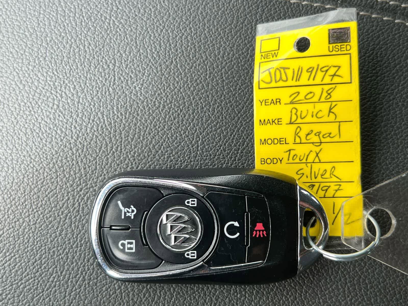 Used 2018 Buick Regal Essence w/ Driver Confidence Package #1 AWD/4WD image 34