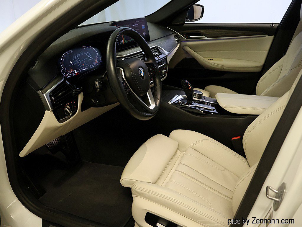 Used 2022 BMW 540i w/ Premium Package image 11