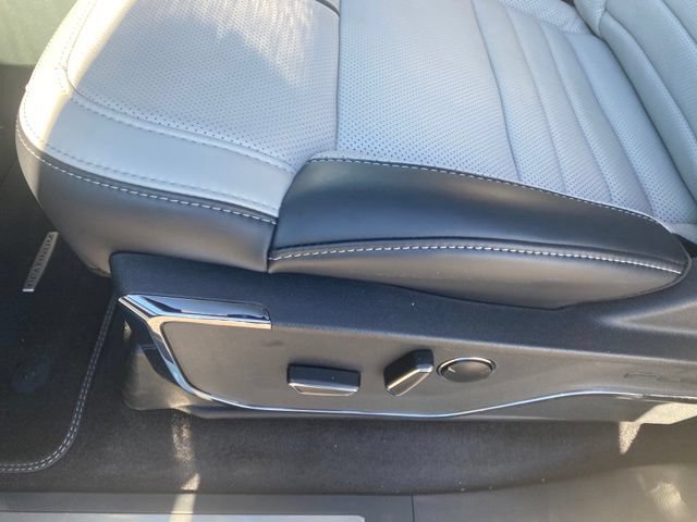 New 2023 Ford F150 Lightning Platinum AWD/4WD image 18