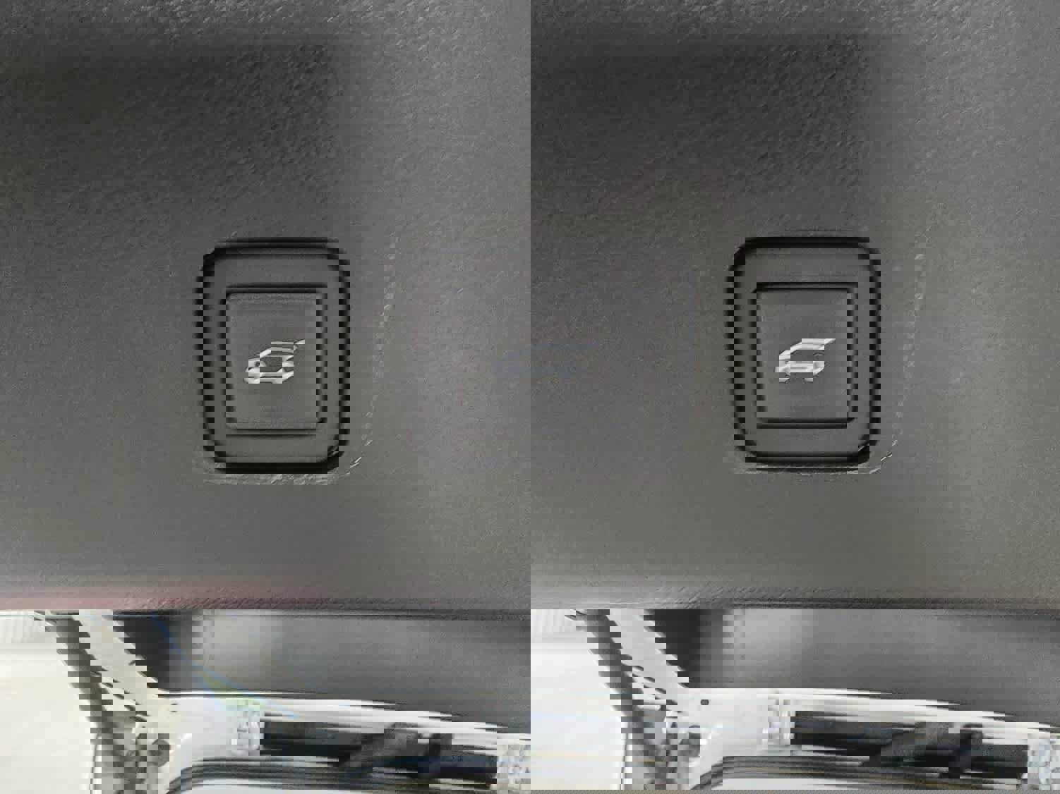 Used 2021 Chevrolet Traverse Premier image 36