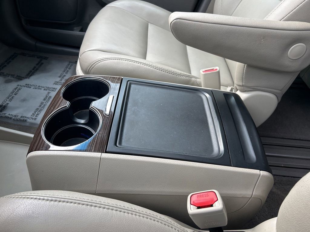 Used 2017 Toyota Sienna XLE w/ XLE Navigation Package image 41