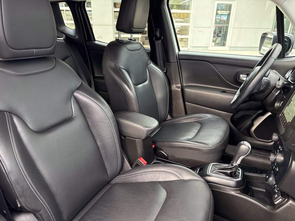 Used 2023 Jeep Renegade Limited AWD/4WD image 32