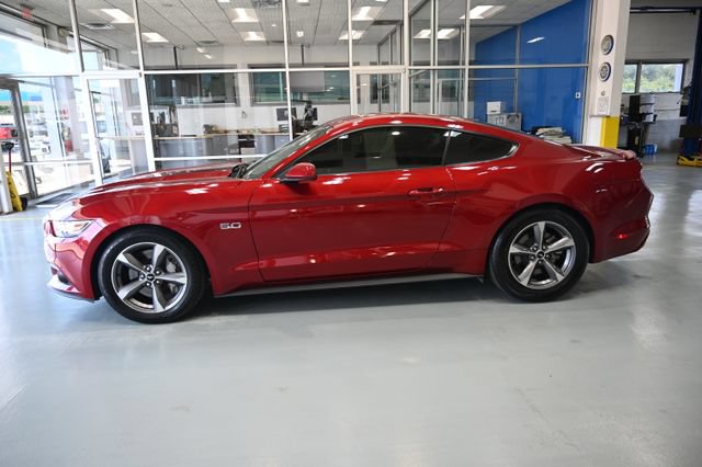 Used 2015 Ford Mustang GT RWD image 6