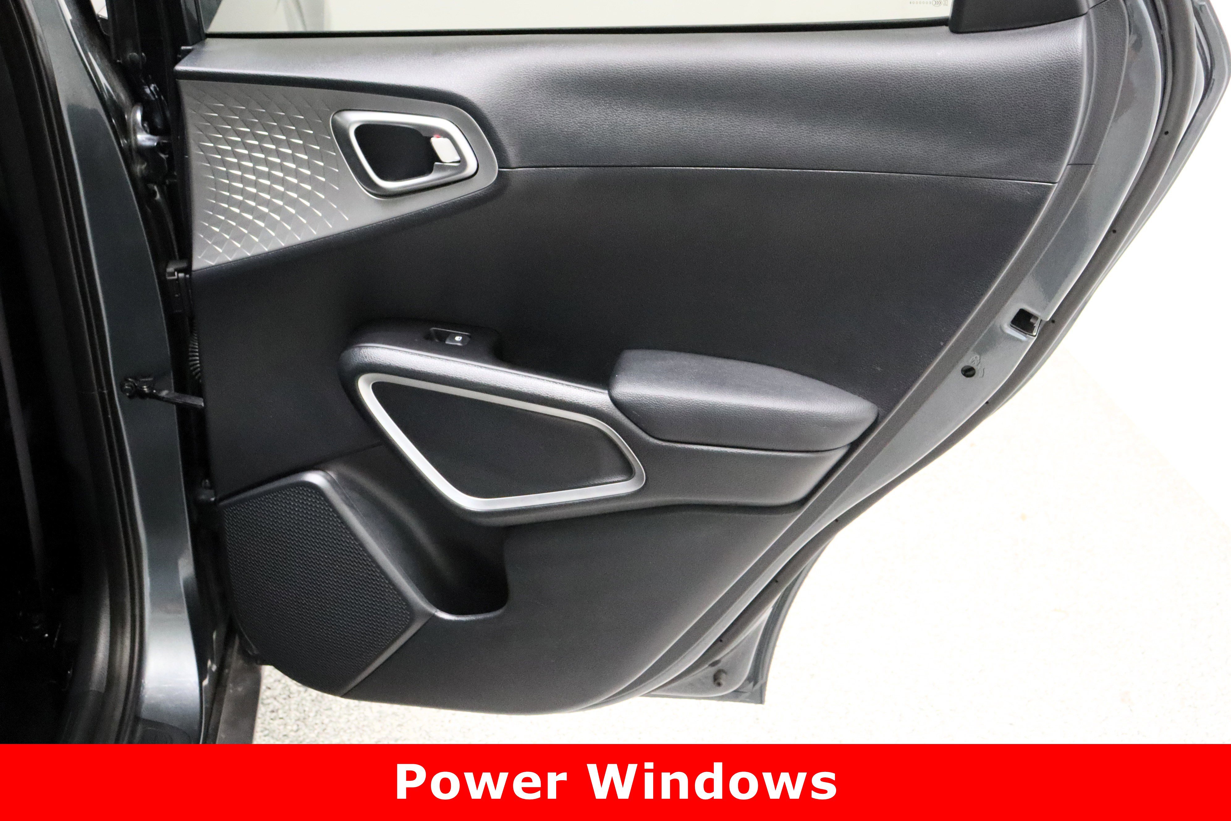 Used 2024 Kia Soul LX w/ Option Group 015 image 30