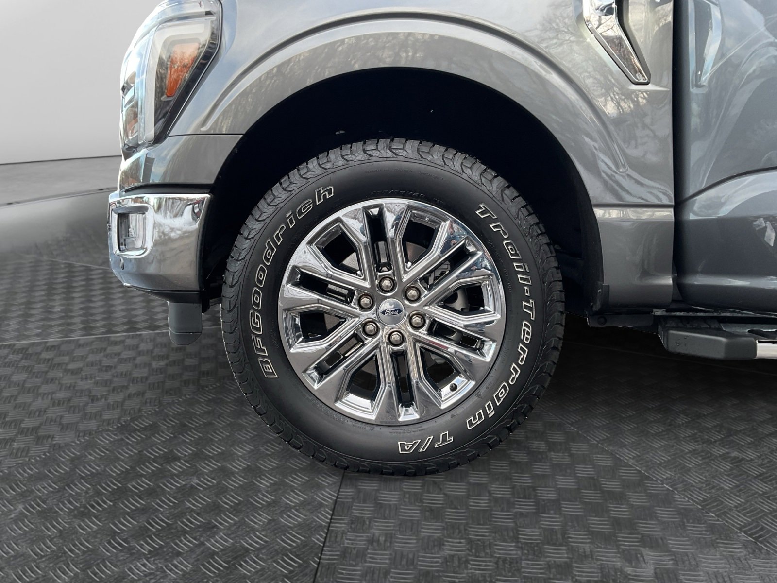 Used 2024 Ford F150 Lariat w/ Tow/Haul Package image 14