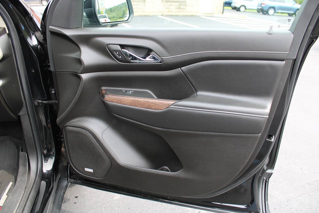 Used 2023 GMC Acadia Denali w/ Denali Ultimate Package AWD/4WD image 40