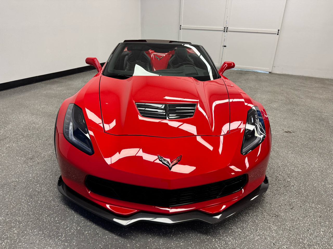 Used 2015 Chevrolet Corvette Z06 w/ 3LZ Preferred Equipment Group image 4