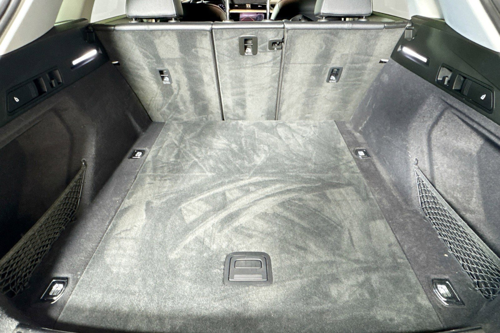 Used 2022 Audi e-tron Premium w/ Convenience Plus Package image 25