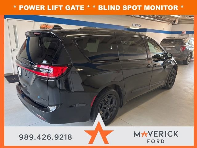 Used 2021 Chrysler Pacifica Limited w/ S Appearance Package FWD image 5