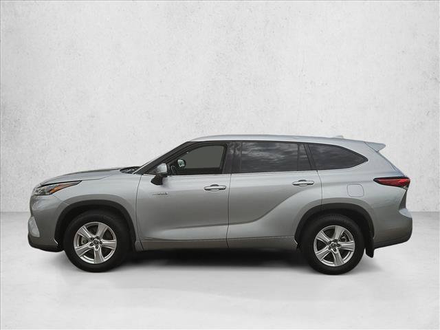 Used 2021 Toyota Highlander LE AWD/4WD image 10