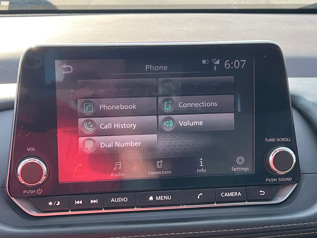 Used 2022 Nissan Rogue SV image 23