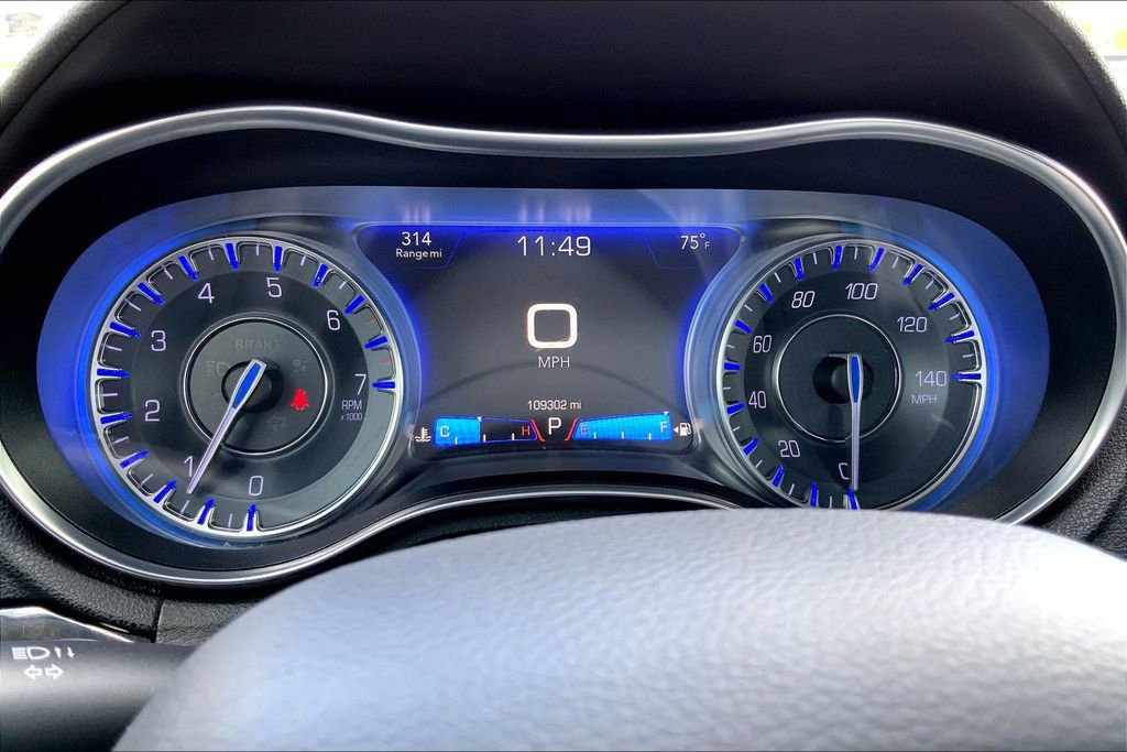 Used 2017 Chrysler 300 C w/ Safetytec Plus Group RWD image 13