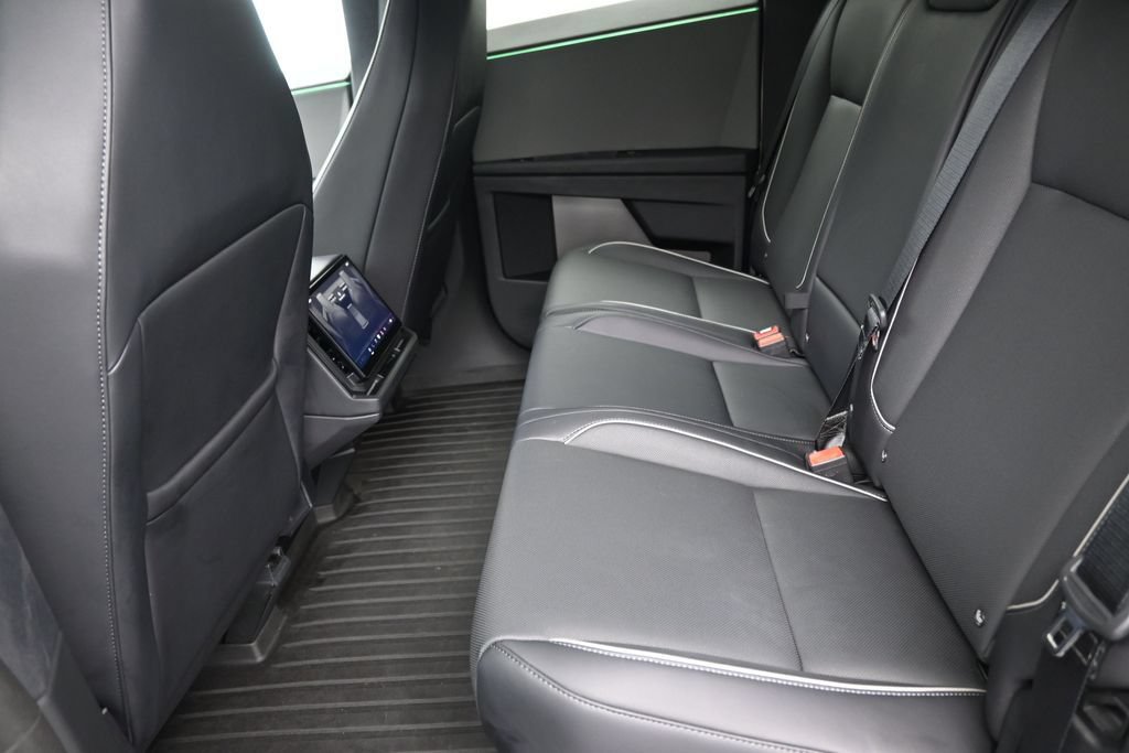 Used 2024 Tesla Cybertruck AWD Crew Cab image 13