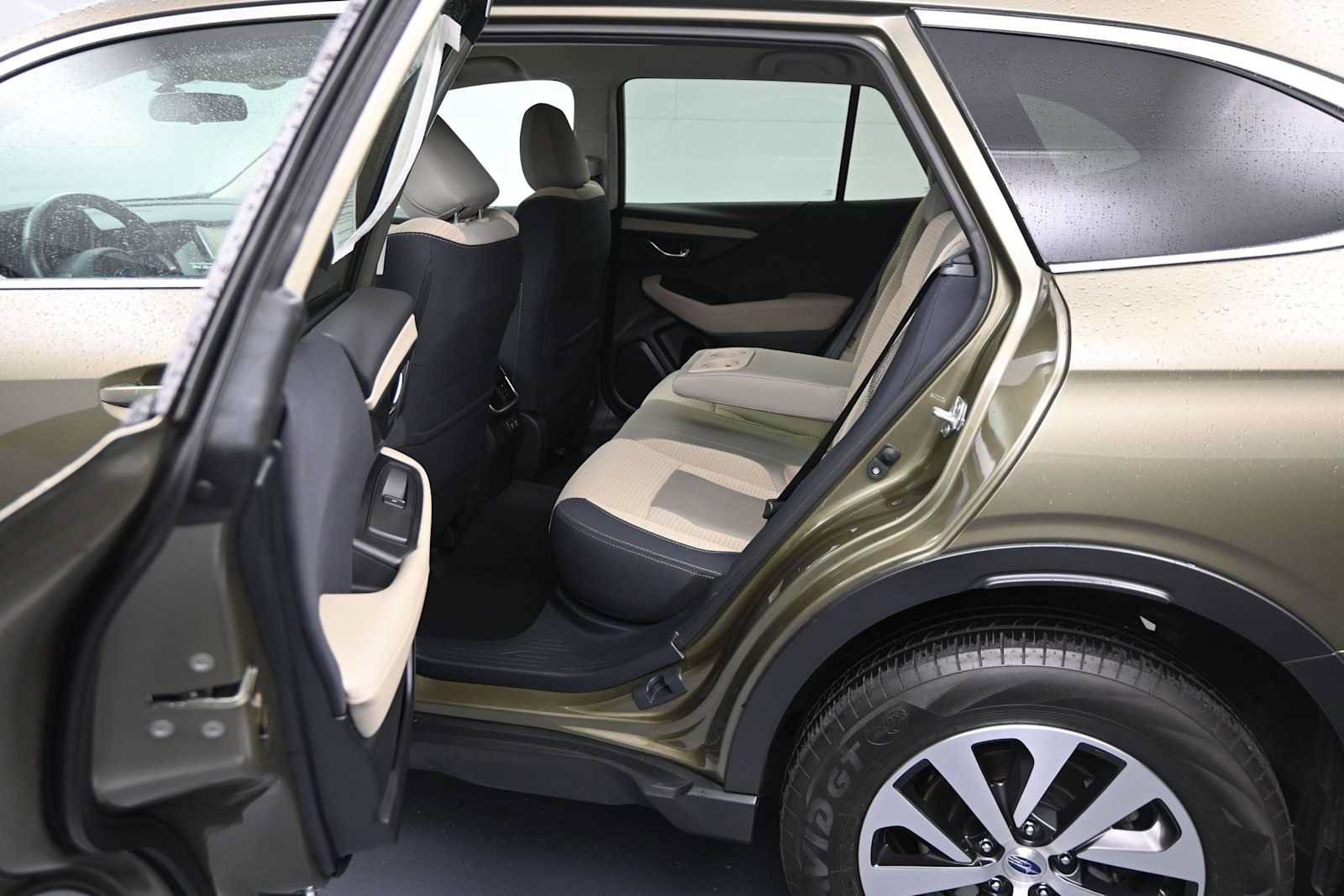 Used 2022 Subaru Outback Premium AWD/4WD image 8