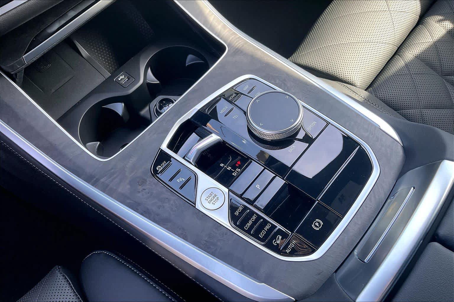 New 2026 BMW X5 xDrive40i AWD/4WD image 8