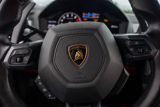 Used 2015 Lamborghini Huracan LP 610-4 AWD/4WD image 20