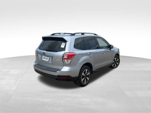 Used 2017 Subaru Forester 2.5i Premium w/ All-Weather Package AWD/4WD image 3