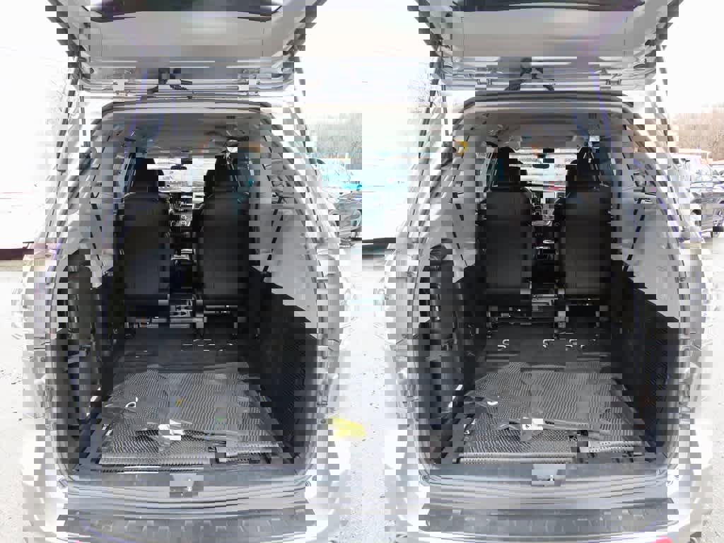 Used 2017 Toyota Sienna SE image 12