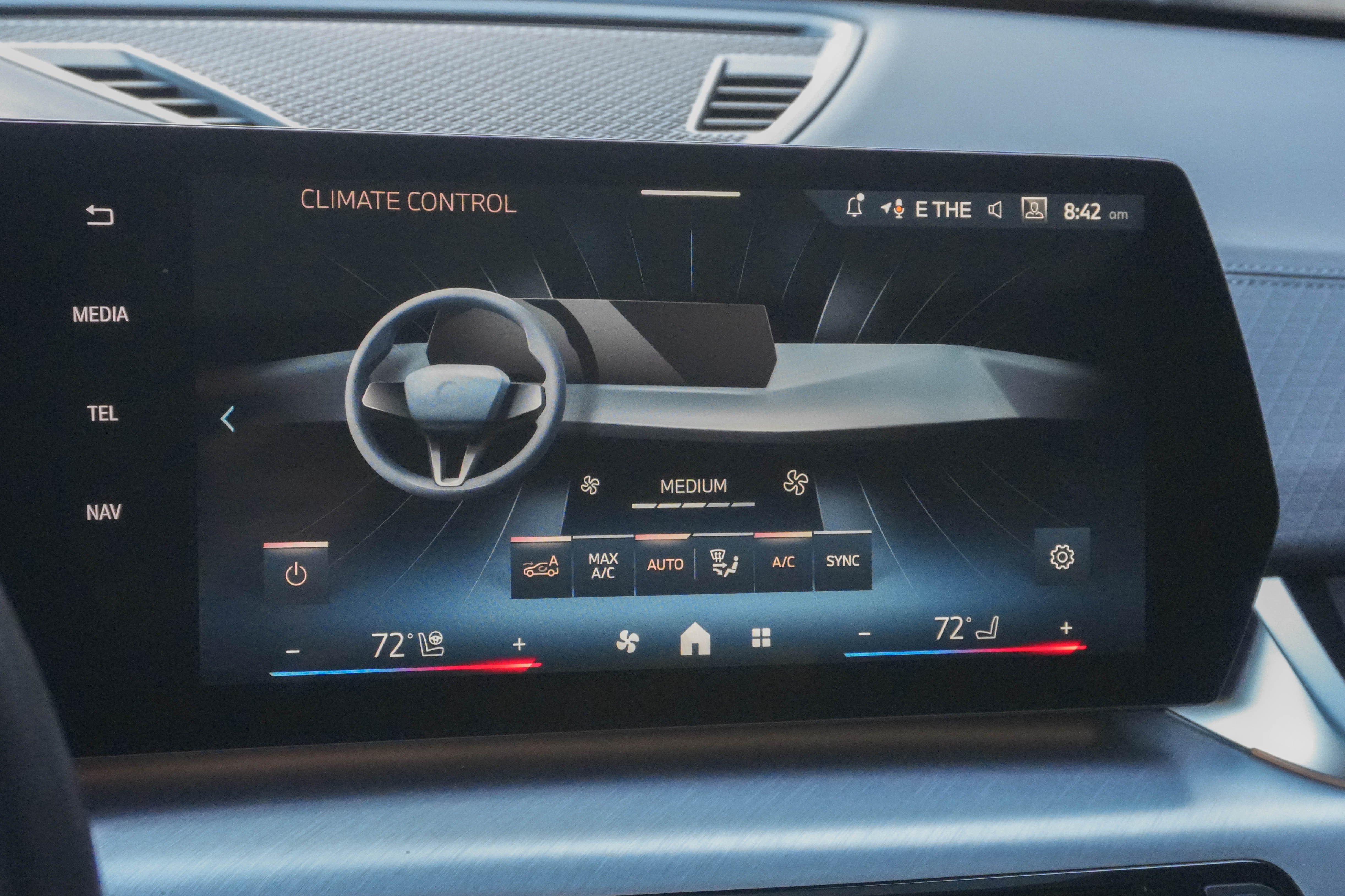 Certified 2026 BMW X2 xDrive28i AWD/4WD image 25