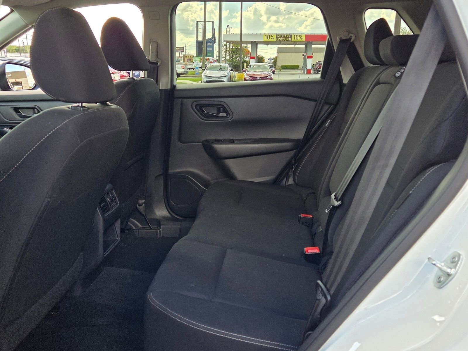 Used 2024 Nissan Rogue S image 6