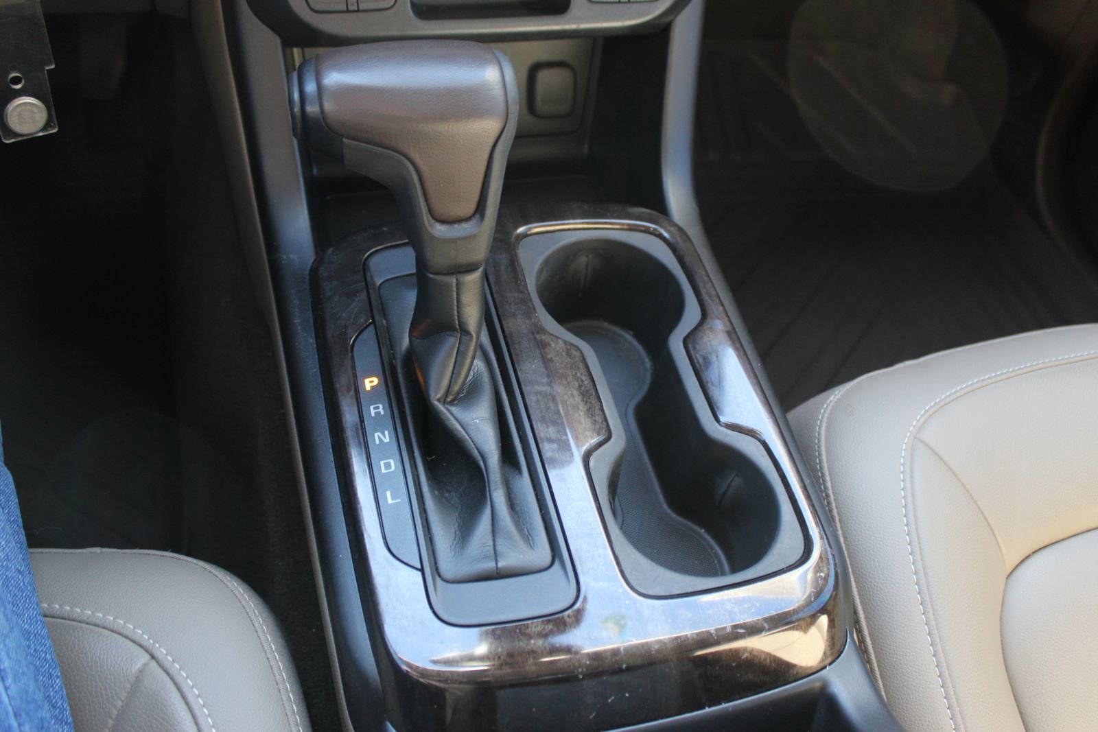 Used 2017 GMC Canyon SLT w/ Driver Alert Package image 27