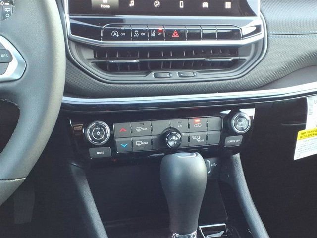 New 2026 Jeep Compass Latitude image 9