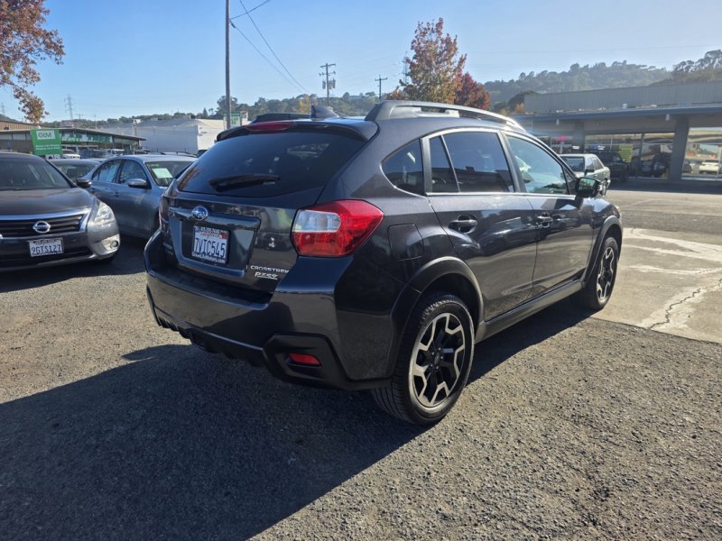 Used 2017 Subaru Crosstrek 2.0i Limited image 5