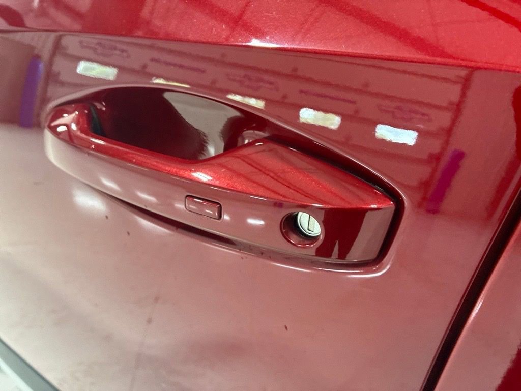 Used 2025 Nissan Kicks SR w/ SR Premium Package FWD image 13