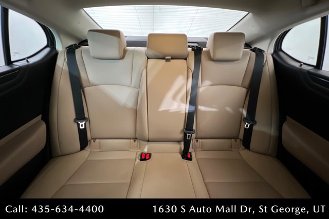 Used 2021 Lexus ES 300h w/ Accessory Package 2 image 24