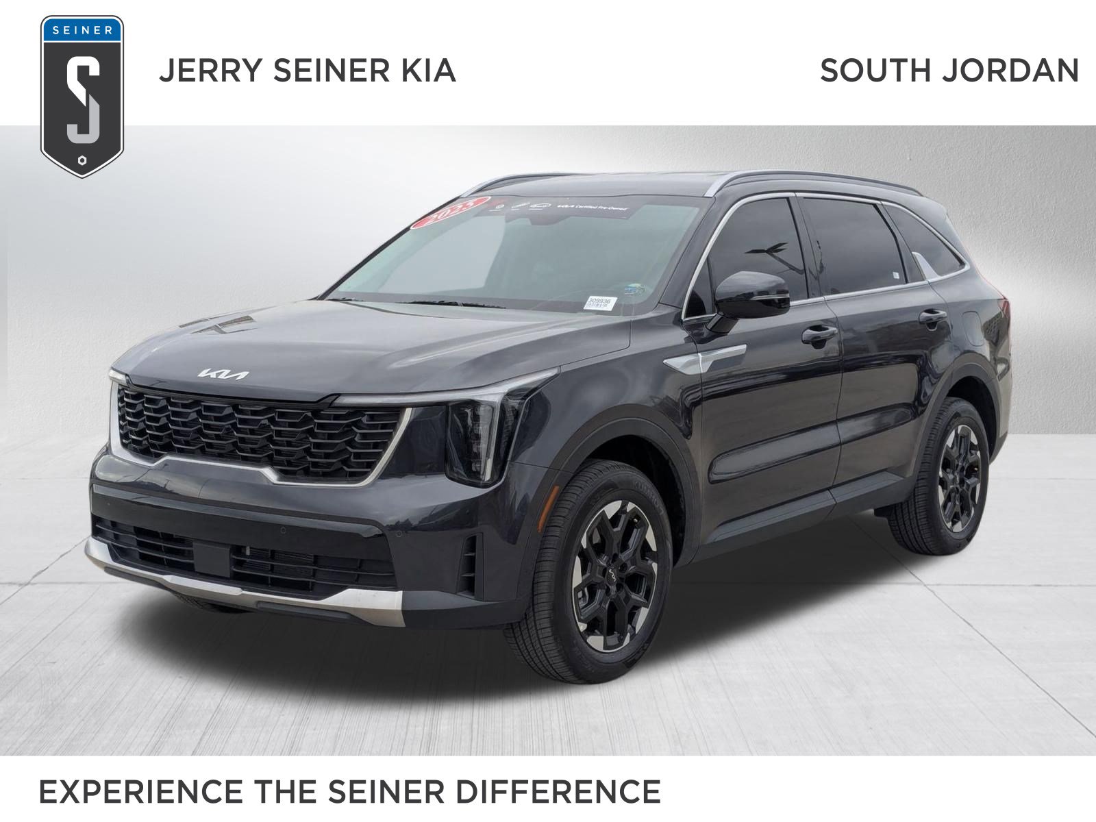 Certified 2025 Kia Sorento S image 1