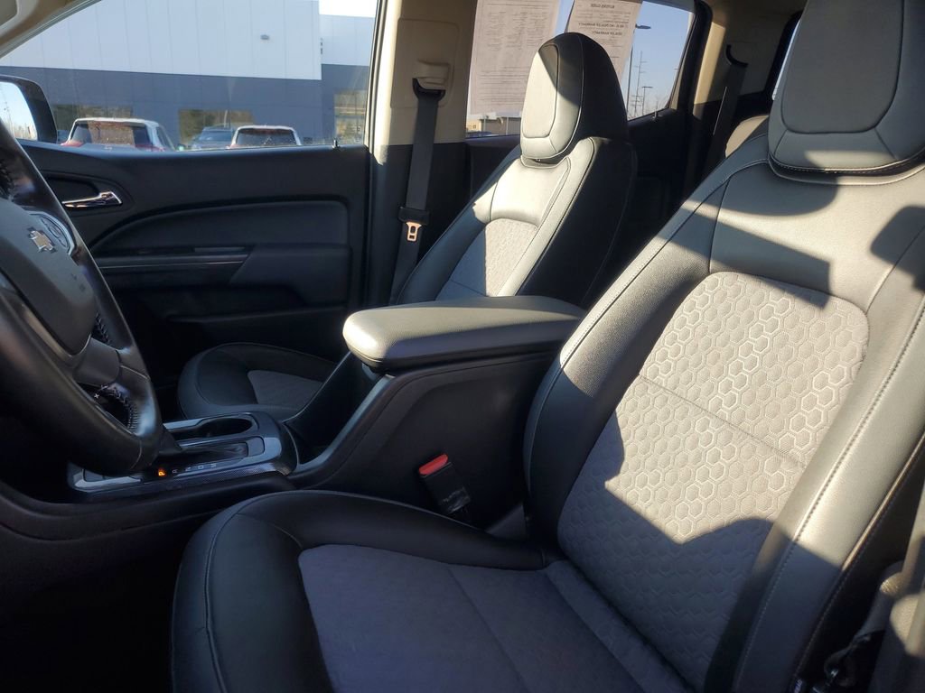 Used 2016 Chevrolet Colorado Z71 AWD/4WD image 11