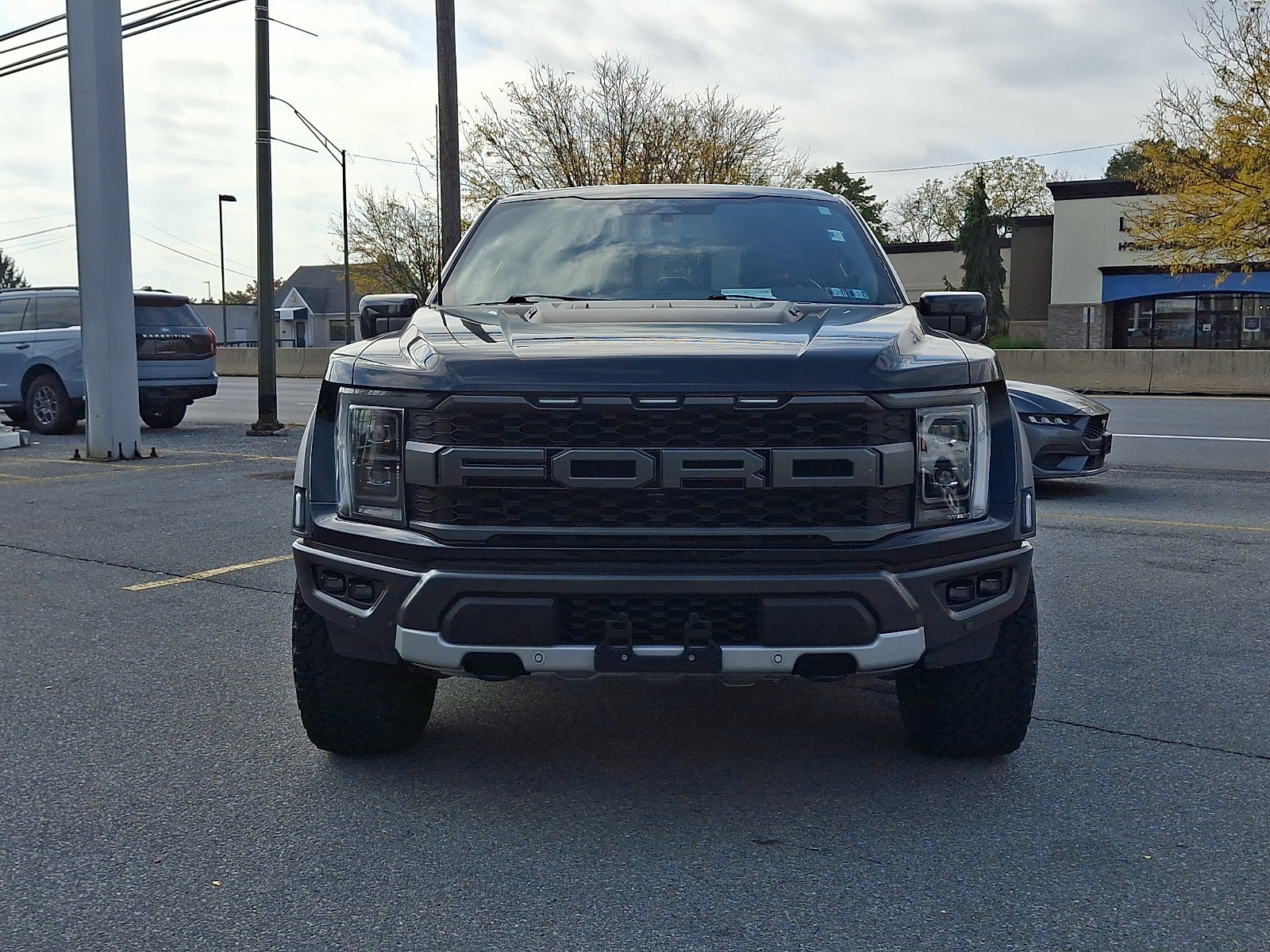 Used 2022 Ford F150 Raptor w/ Equipment Group 801A High AWD/4WD image 2