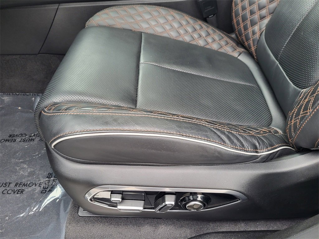 Used 2022 Jeep Grand Cherokee L Summit image 14