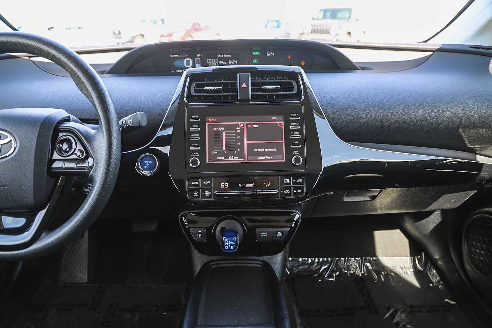 Used 2020 Toyota Prius LE image 13