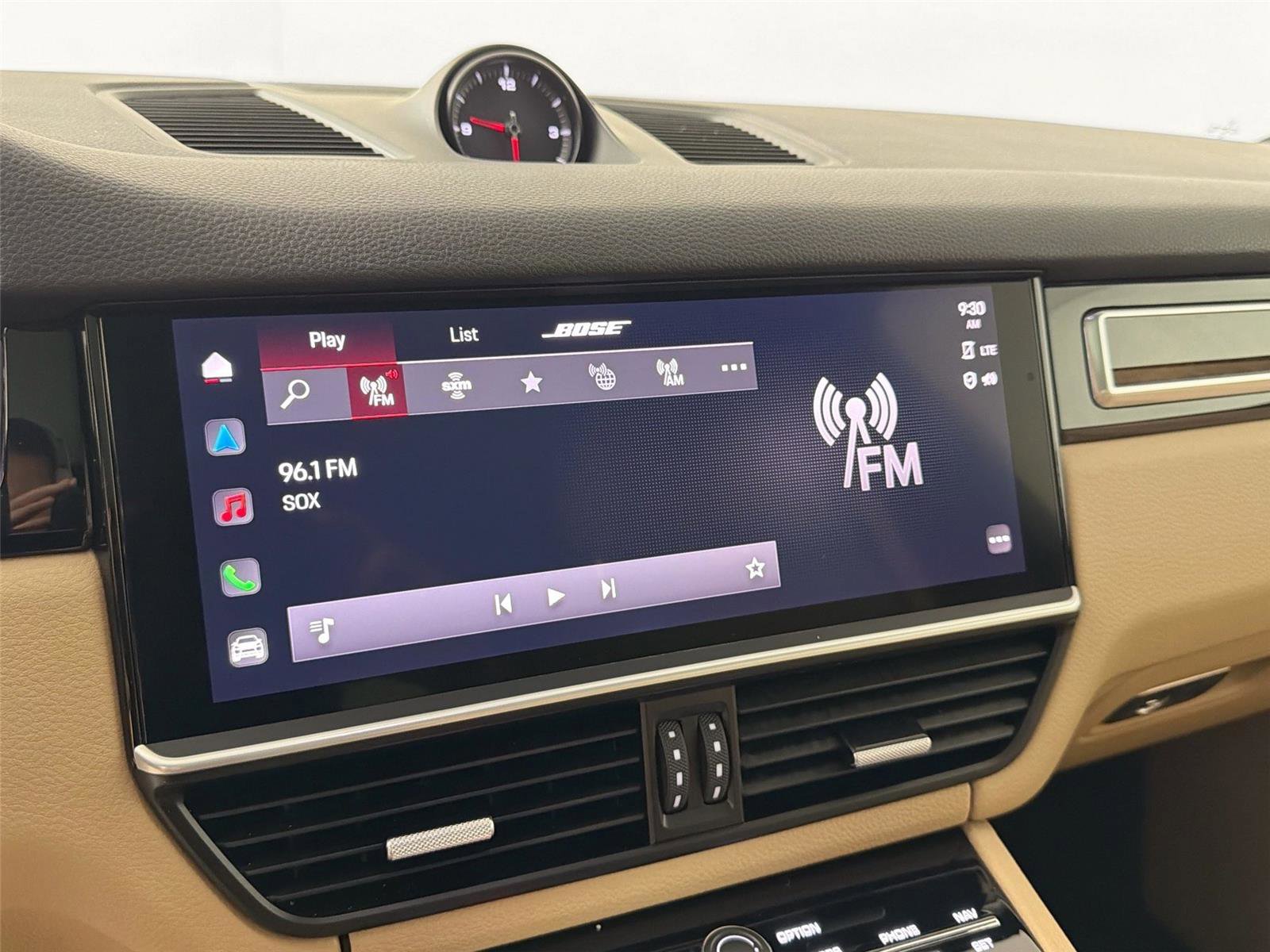 Certified 2022 Porsche Cayenne Platinum Edition AWD/4WD image 21