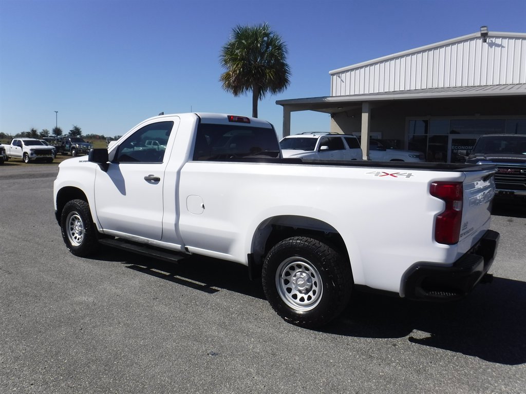 Used 2021 Chevrolet Silverado 1500 W/T w/ WT Value Package AWD/4WD image 9