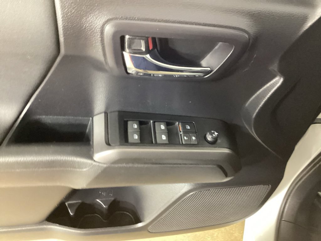 Used 2021 Toyota Tacoma TRD Off-Road w/ Advanced Technology Package AWD/4WD image 12